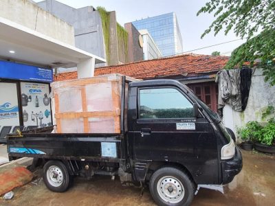 pompa kolam renang klien yang siap diantar oleh trijaya pompa