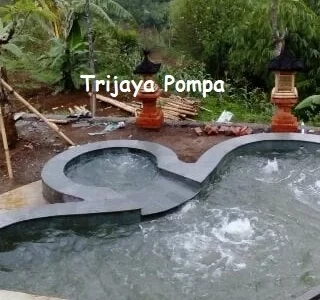 kolam renang natural