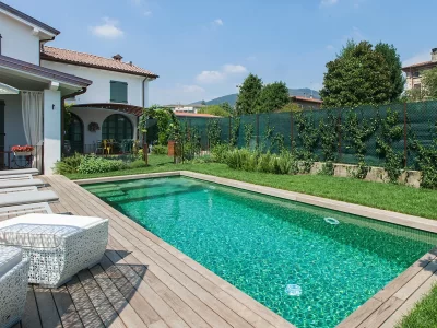 Perbandingan Shock Treatment dalam Perawatan Kolam Renang