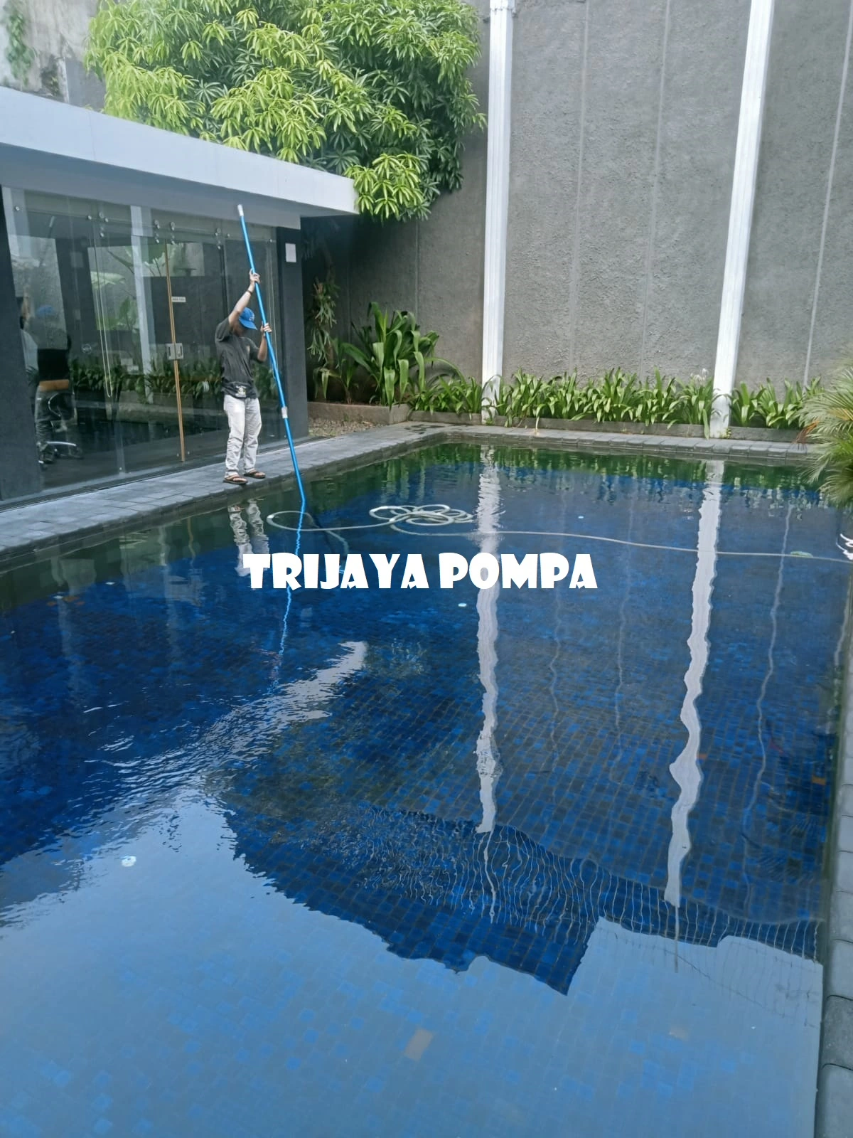 Cara Merawat Kolam Renang Villa Dengan Mudah