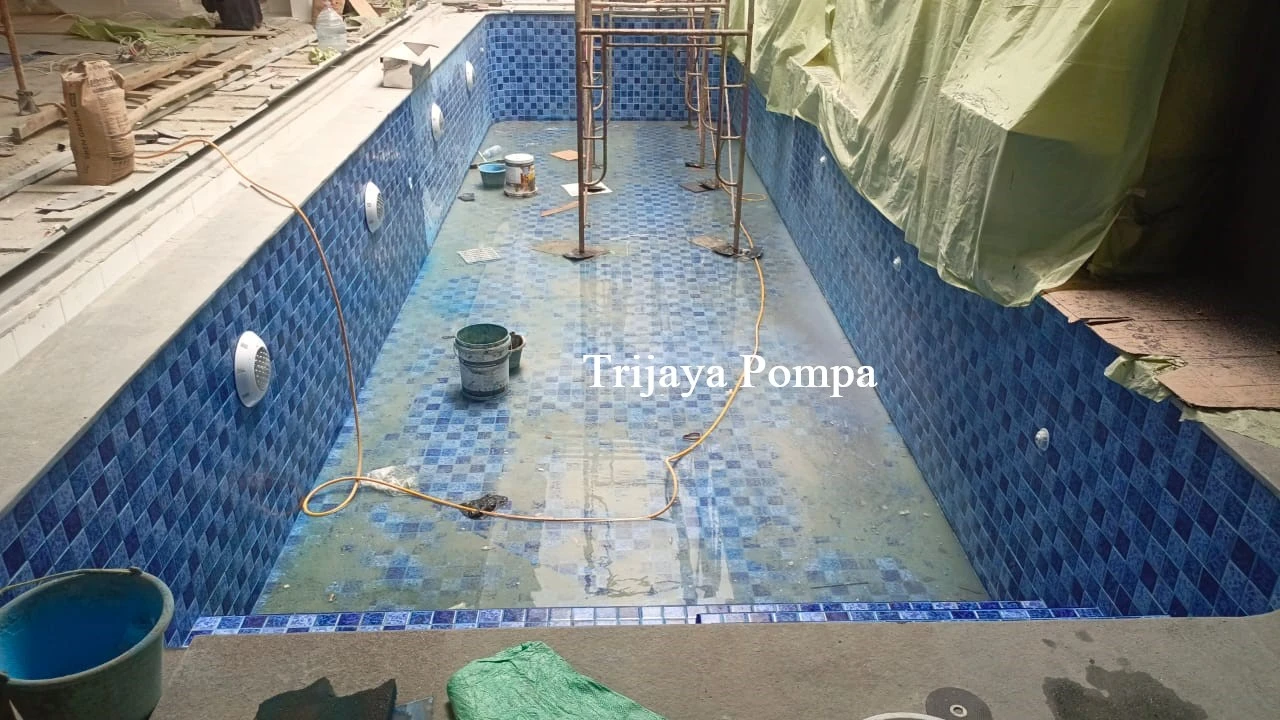 Pentingnya Penggunaan Jasa Ahli untuk Instalasi Lampu Kolam Renang yang Benar